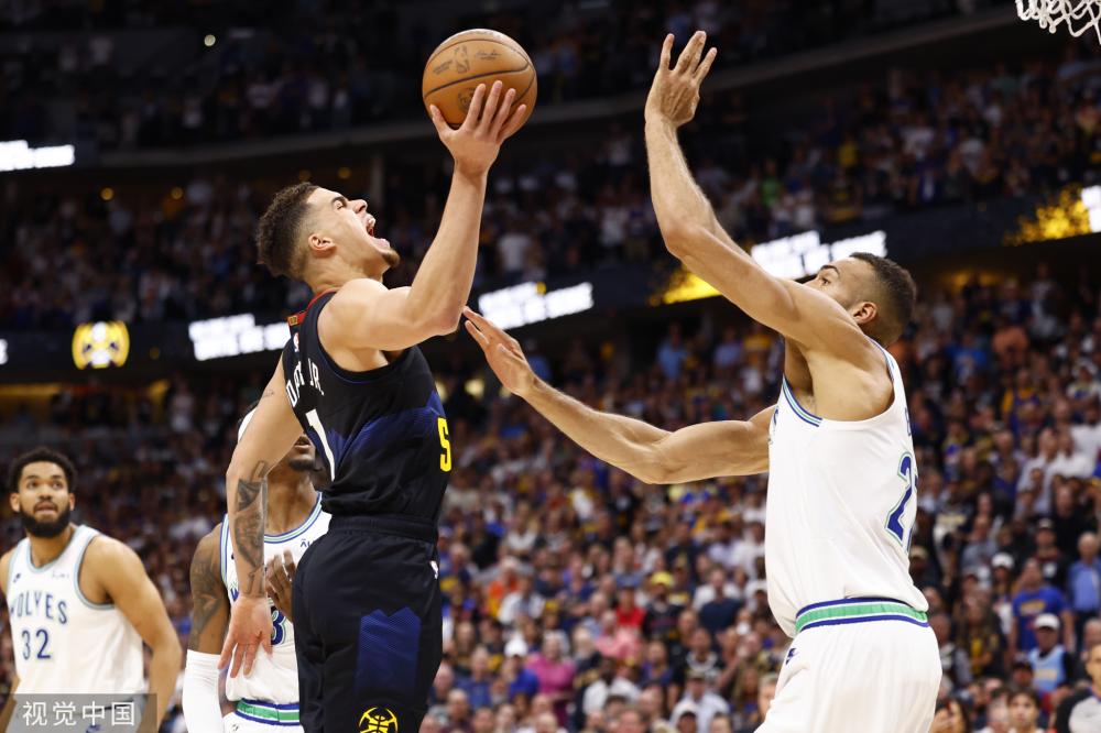 出了近乎稳 出了近乎稳