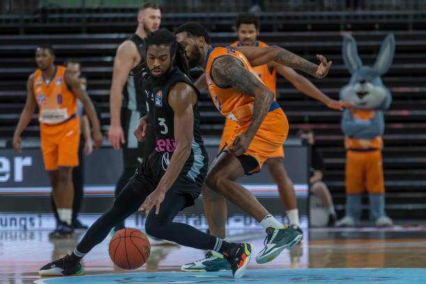 迪什待不下 迪什待不下